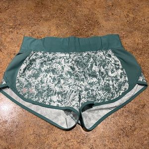 Women’s Under Armour Shorts - Size Medium